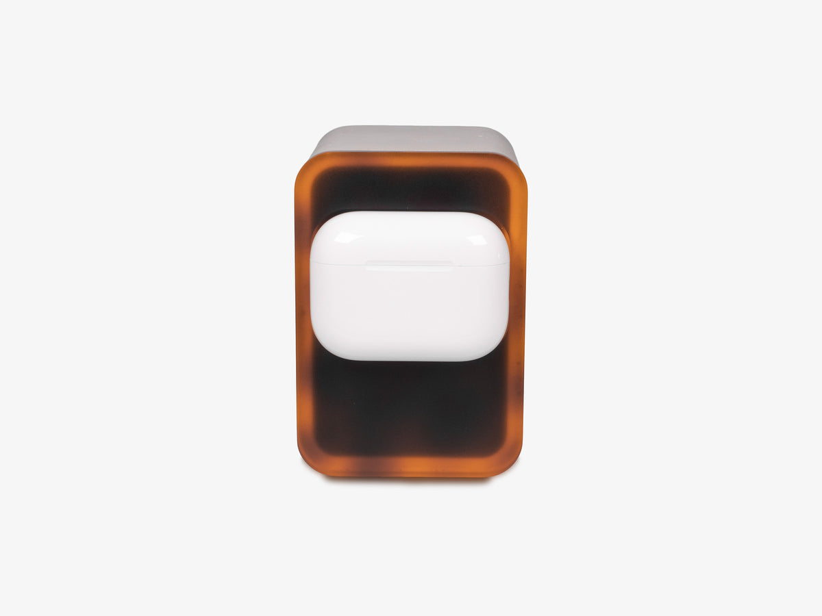 Tortoiseshell AirPod Pro Dock, with airpods, front view